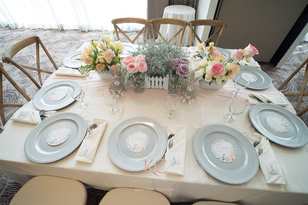 dainty French garden table setting floral centerpieces by Khim Cruz