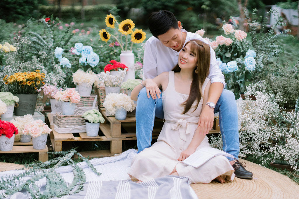 dreamy picnic pre-wedding photoshoot setup for EJ and Jaira design by Khim Cruz