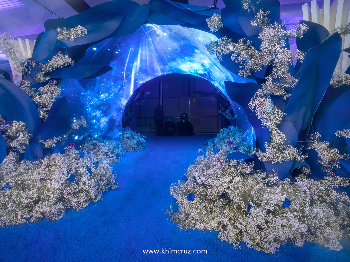 This celestial-themed Salangguni features an LED wall tunnel with dynamic cosmic imagery