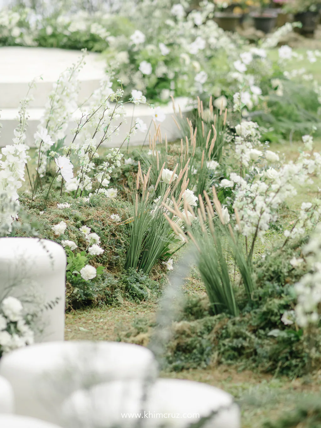 free-flowing design in harmony with nature bespoke outdoor wedding ceremony