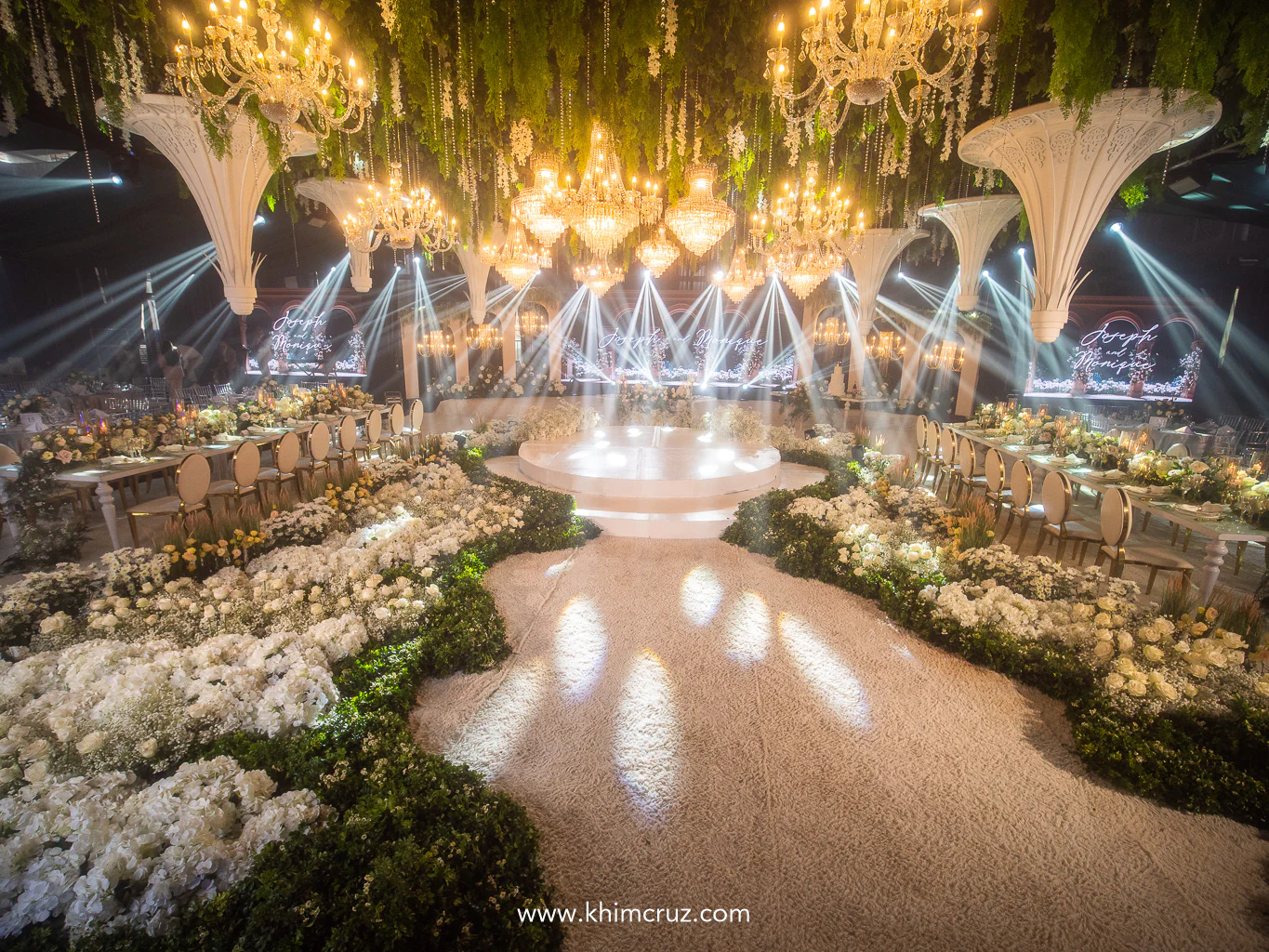 when nature’s lush beauty blends with the majesty of grand arches wedding reception